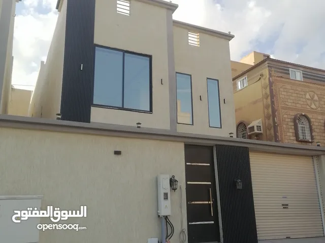 450 m2 Studio Villa for Sale in Jeddah Al Hamadaniyah