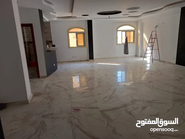 شقه 200 للايجار السكنى فى المستثمرين الجنوبية