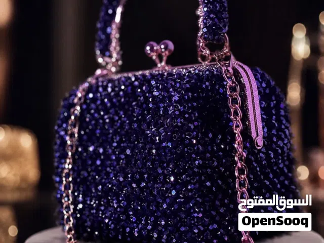 حقيبة يد ، مصنوعة من الخرز حبة حبة مصنوعة بكل حب جودة عالية جداً ، فقط لمحبات التميز