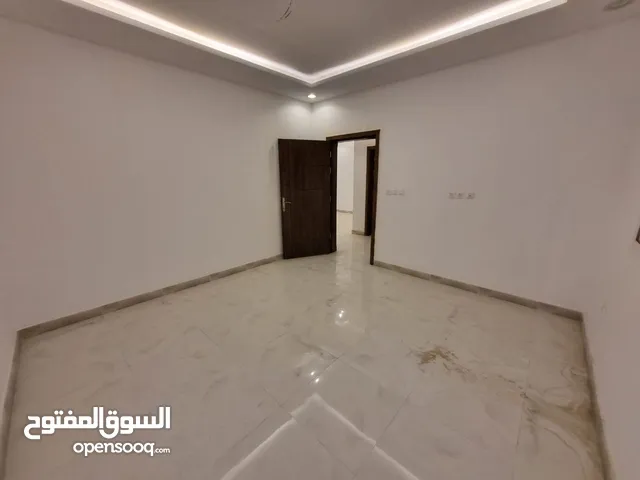 18 m2 4 Bedrooms Apartments for Rent in Al Riyadh Al Mathar Ash Shamali