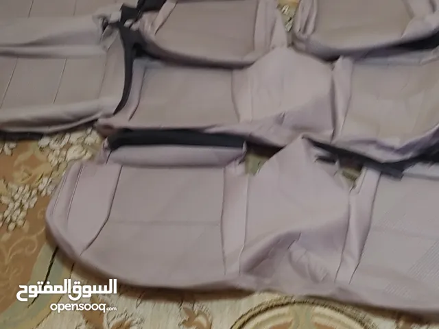 للبيع فرش مقاعد سيارة هونداي آي دي(I'd)فرش الوكالة وصندوق عده حجم كبيرلبكبات البنجو