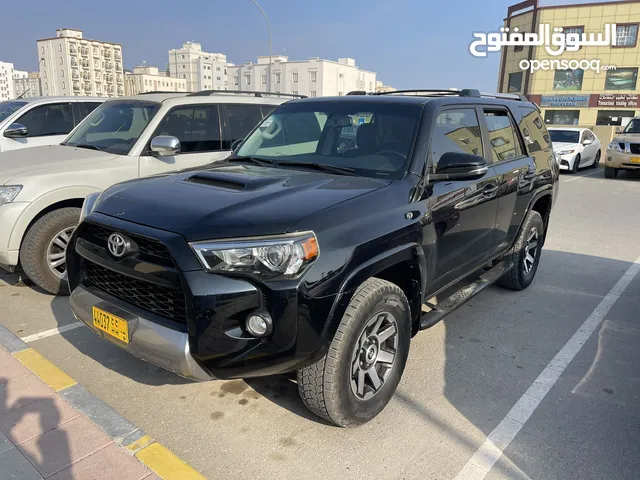 4RUNNER 2018 TRD 4x4 فتحة وكراسي جلد ايرباجاتها سليمة