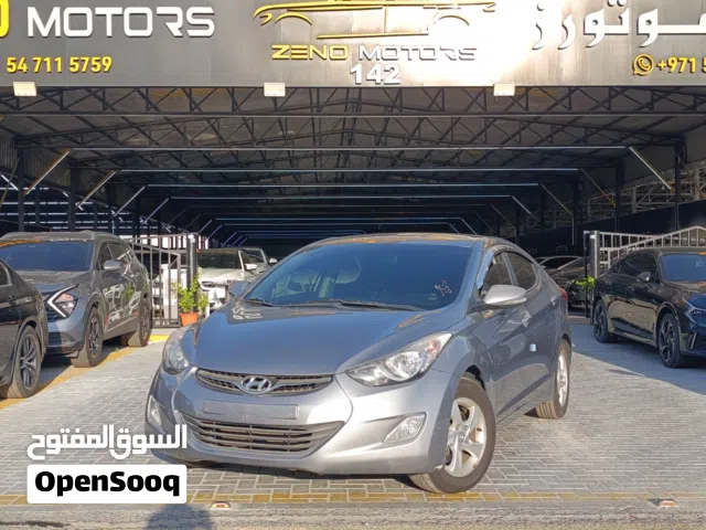 2012 Hyundai Elantra Standard