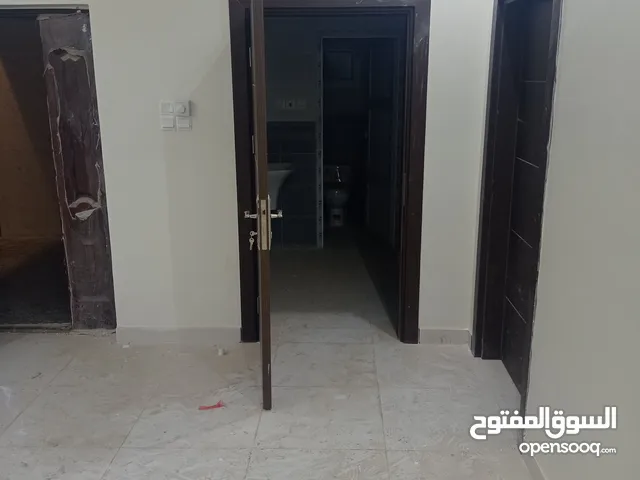 220 m2 4 Bedrooms Apartments for Rent in Aden Other
