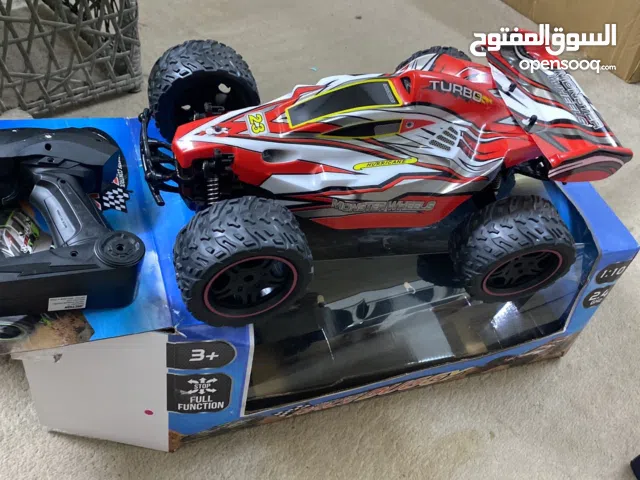 سياره سباق جبلي وعدد 2 جي ام سيات جبلي