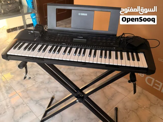 للبيع أورج Yamaha PSR-E273