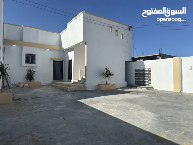 180m2 4 Bedrooms Townhouse for Sale in Benghazi Kuwayfiyah