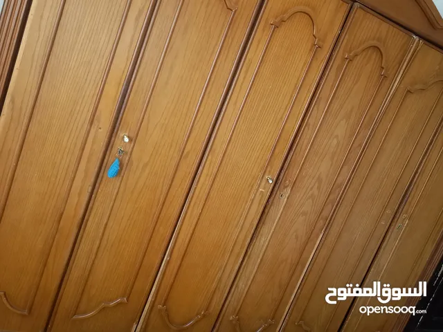 غرفه نوم خشب لاتيه بحاله جيده جدا للبيع الموقع عمان الجبيهه السعر 100 دينار