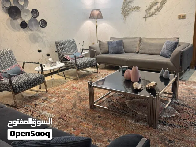 تخم وطبله وسطيه وميز تلفزيون ولوحات جداريه وبردات جاهزه