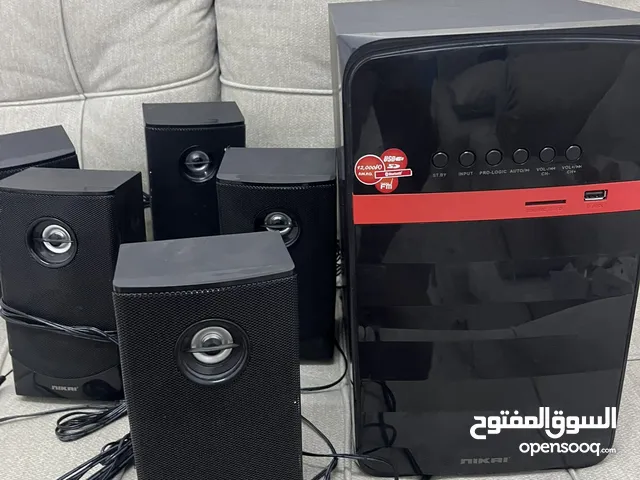 مضخم صوت مع 5 سماعه بقوة 12000 واط