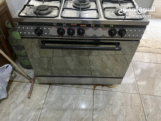 ثلاجة وغاز للبيع
