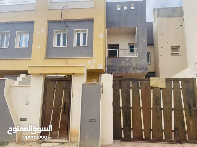 140 m2 3 Bedrooms Townhouse for Sale in Tripoli Airport Road