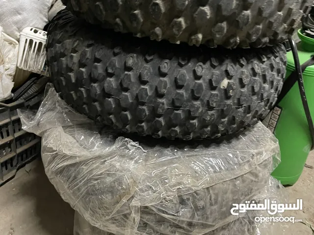 اربع جنطات مع كوشوك بحال الوكاله ياباني غير مستخدم للبيع