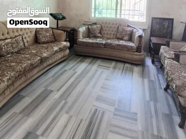 طقم كنب خشب زان ثقيل جدااا بحاله ممتازه للبيع المستعجل بسعر حرق في عمان طبربور بالقرب من محطة طارق