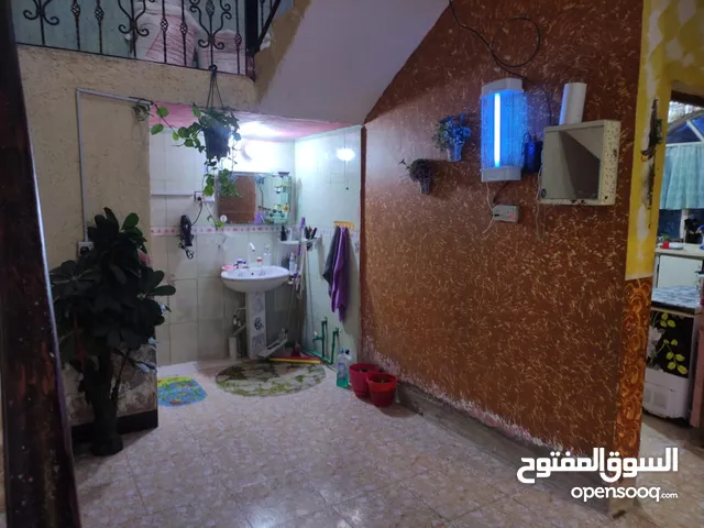 200 m2 4 Bedrooms Townhouse for Sale in Basra Abu Al-Khaseeb