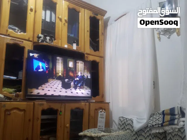 مكتبه للبيع اشترتها صاحبتها ب 300 الف للبيع الان للحاجه والا مابتبيعها