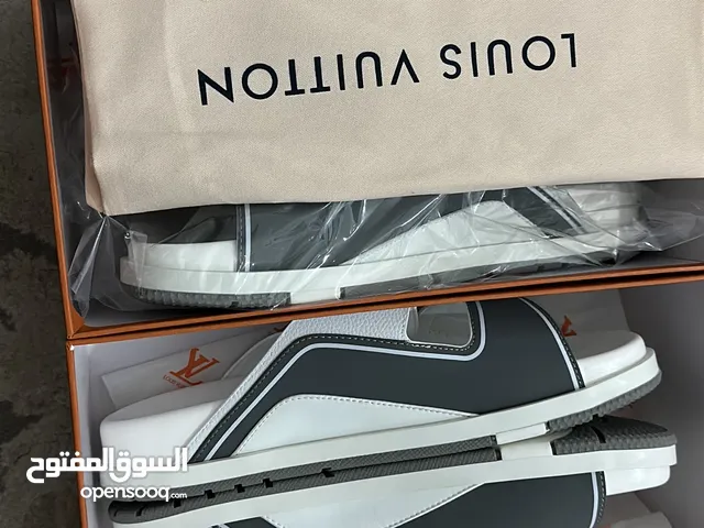 LV slipper