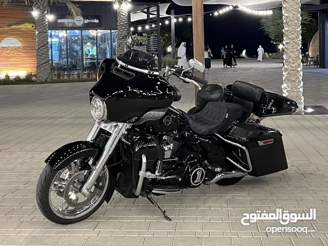 Harley Davidson Street Glide 2019 in Abu Dhabi