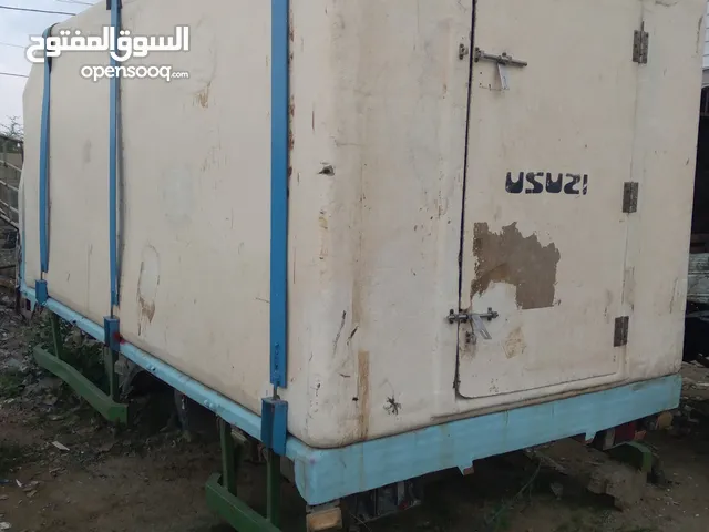 حافظه سمك او ثلج مع السطحه ايسوزو