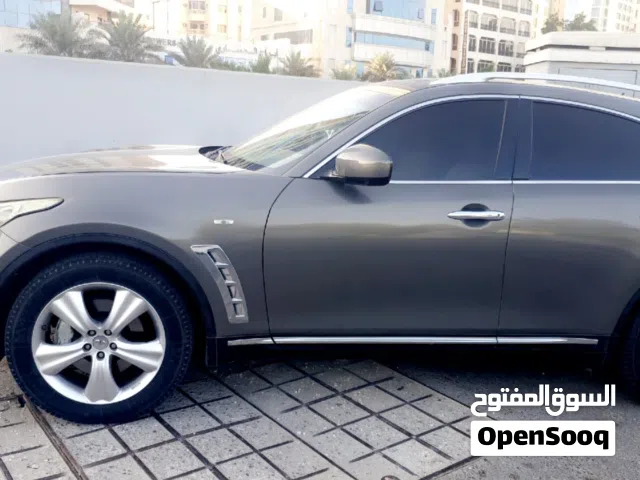 Used Infiniti FX35 in Muharraq