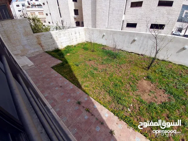 شقة غير مفروشة للإيجار 200م2 ( Property 15948 ) سنوي فقط