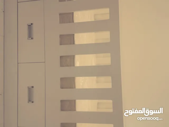 للبيع سرير أطفال بحالة جيدة 50 دينار