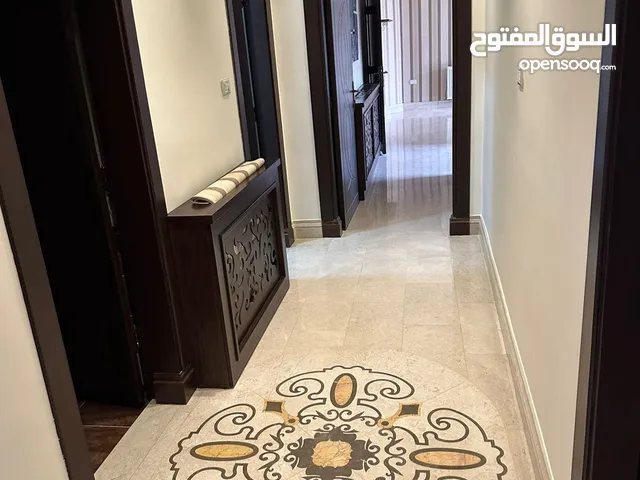245 m2 4 Bedrooms Apartments for Rent in Amman Khalda