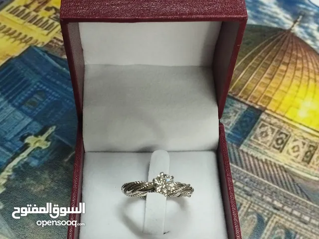 خاتم موزونايت عليه حجر الماس