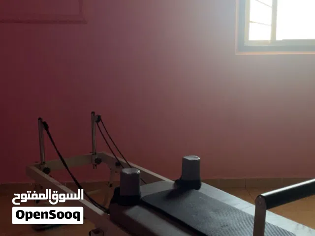 بيلاتيس ريفورمر شبه جديدة