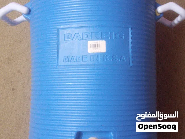 ترمس ماء بحاله ممتازه 25 لتر بس ب 15 دينار