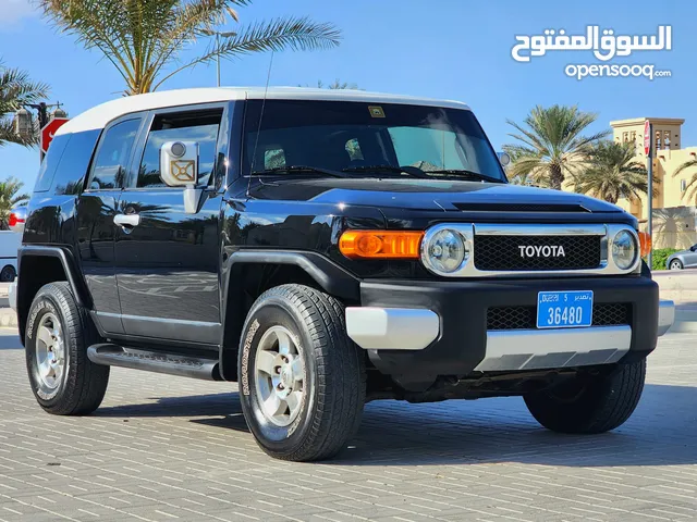 2009 Toyota FJ Cruiser / Original Paint / Full Option / Gcc / Diff lock