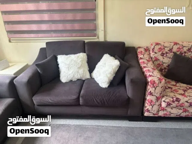 كنب للبيع مع ملحقاته