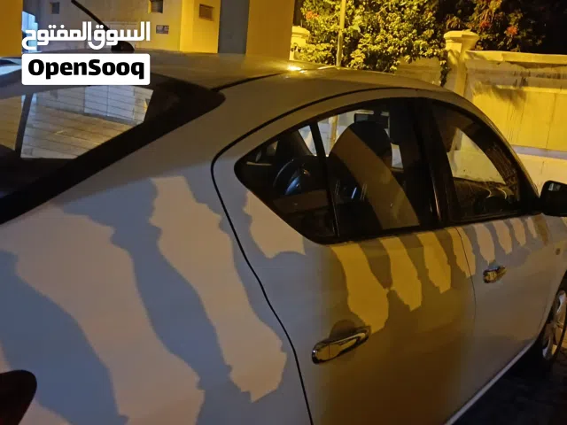 2016 نيسان صني SL
