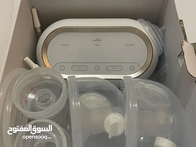 For sale Breast pump hands free and electric Baby bottle warmer and sterilizer (UNUSED BUT NO BOX)