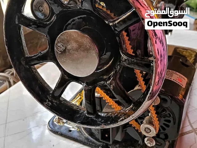 مكينة فراشة جديدة غير مستعمله هندي مع قاعدتها بيها مجال و مكينة براذر نظيفة جدا