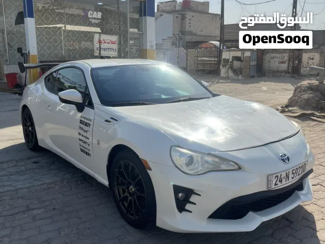 2017 تويوتا GT86 Standard
