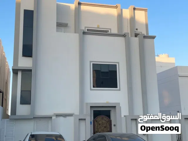 139 m2 3 Bedrooms Apartments for Rent in Muscat Al Maabilah