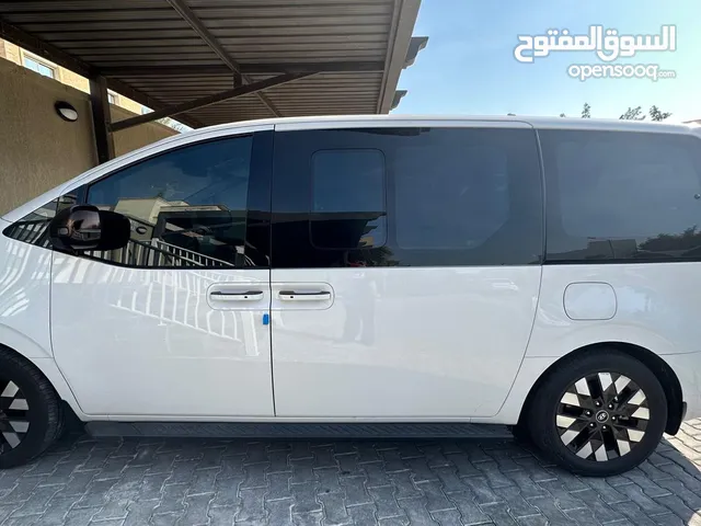 Used Hyundai Staria in Kuwait City