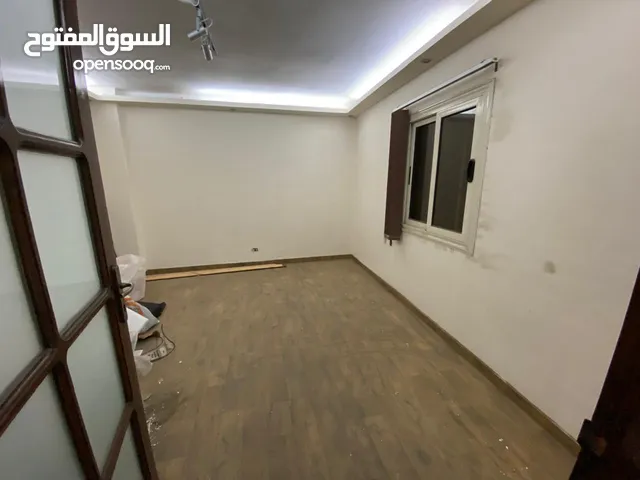130 m2 4 Bedrooms Apartments for Rent in Giza Dokki