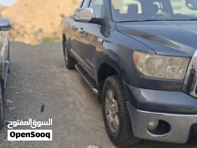 Toyota tundra 2010 5.7 V8
