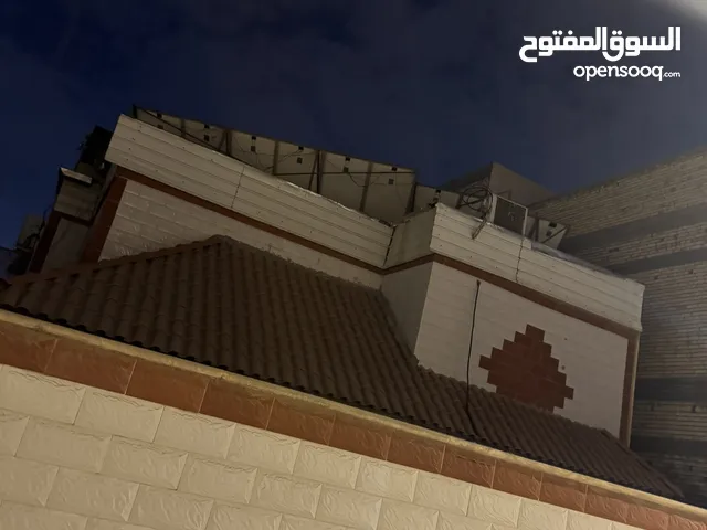 بيت بناء قديم للبيع في الطويسة موقع جداً ممتاز