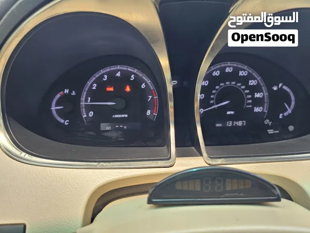 2011 تويوتا افالون XSE