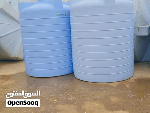 نشتري ونبيع خزانات المیاہ المستعملة، وأقوم أيضاً بأعمال الصيانة.We buy and sell used water tanks,and