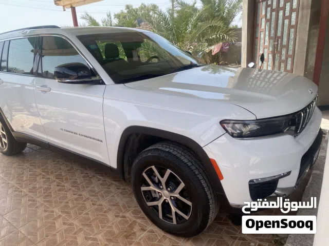 جيب كراند شيروكي  2024 لمتدد فول مواصفات عدى الفتحه ماشيه 30 كيلو بسمي ضرر بنيد مبدل فقط بدون ايرباك
