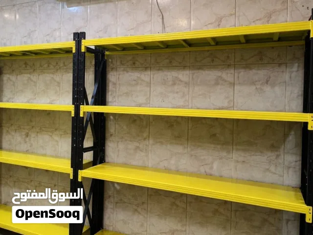 رفوف للبيع