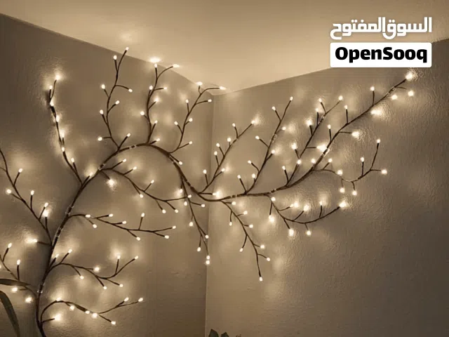 انارة جدارية بشكل شجرة