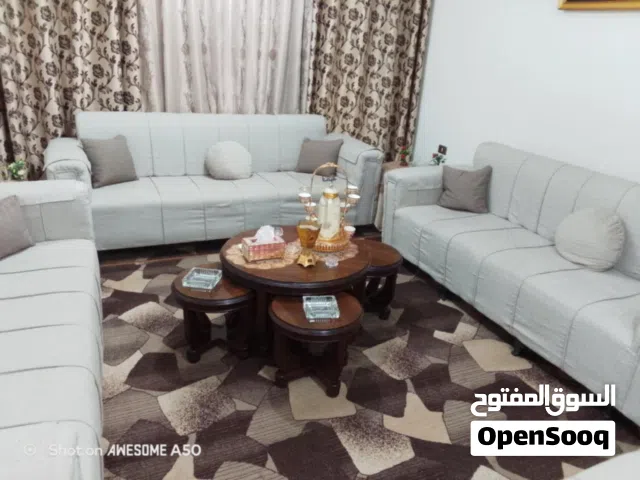 طقم كنب مستعمل بحالة جديدة