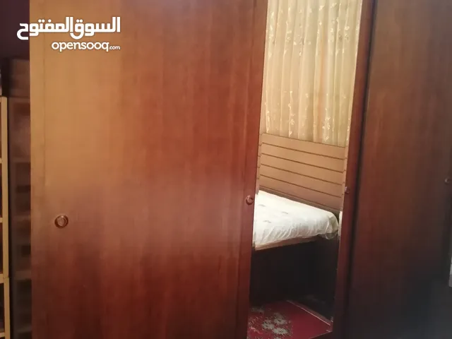 غرفة نوم كامله بحاله جيده جدآ مع الفرشه جديده