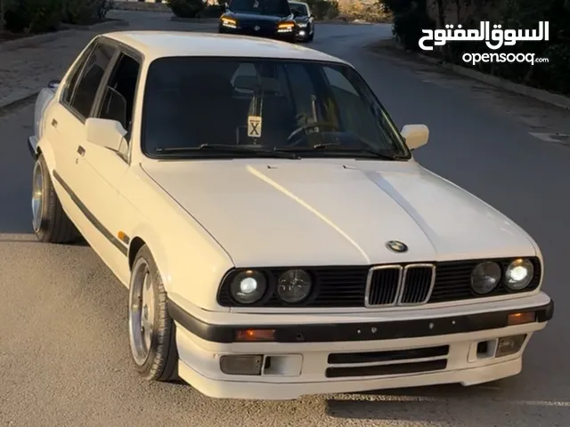 BMW E30 1988