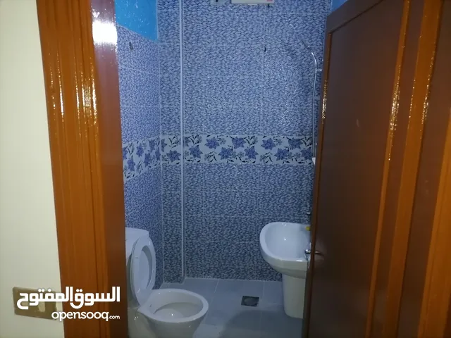 80 m2 3 Bedrooms Apartments for Sale in Zarqa Jabal Al Abyad